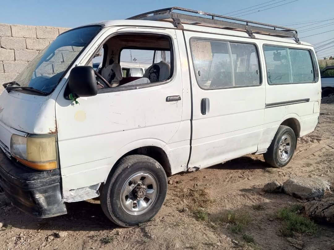 السلام عليكم هايسه موديل 95محرك وكير ونجي 6 المحرك خير من الله سياره جاهزه بيها زوج تاير جديد وباتري جديد سنويه صاقطه بل 23 راعي السياره بل ناصريه ماعرفه. يعني ابيع كوم حديد.سياره معروضه ب ٢٢ورقه وبيها مجال قليل 
مكاني واسط الزبيديه 
***********بي واتساب 
***********
