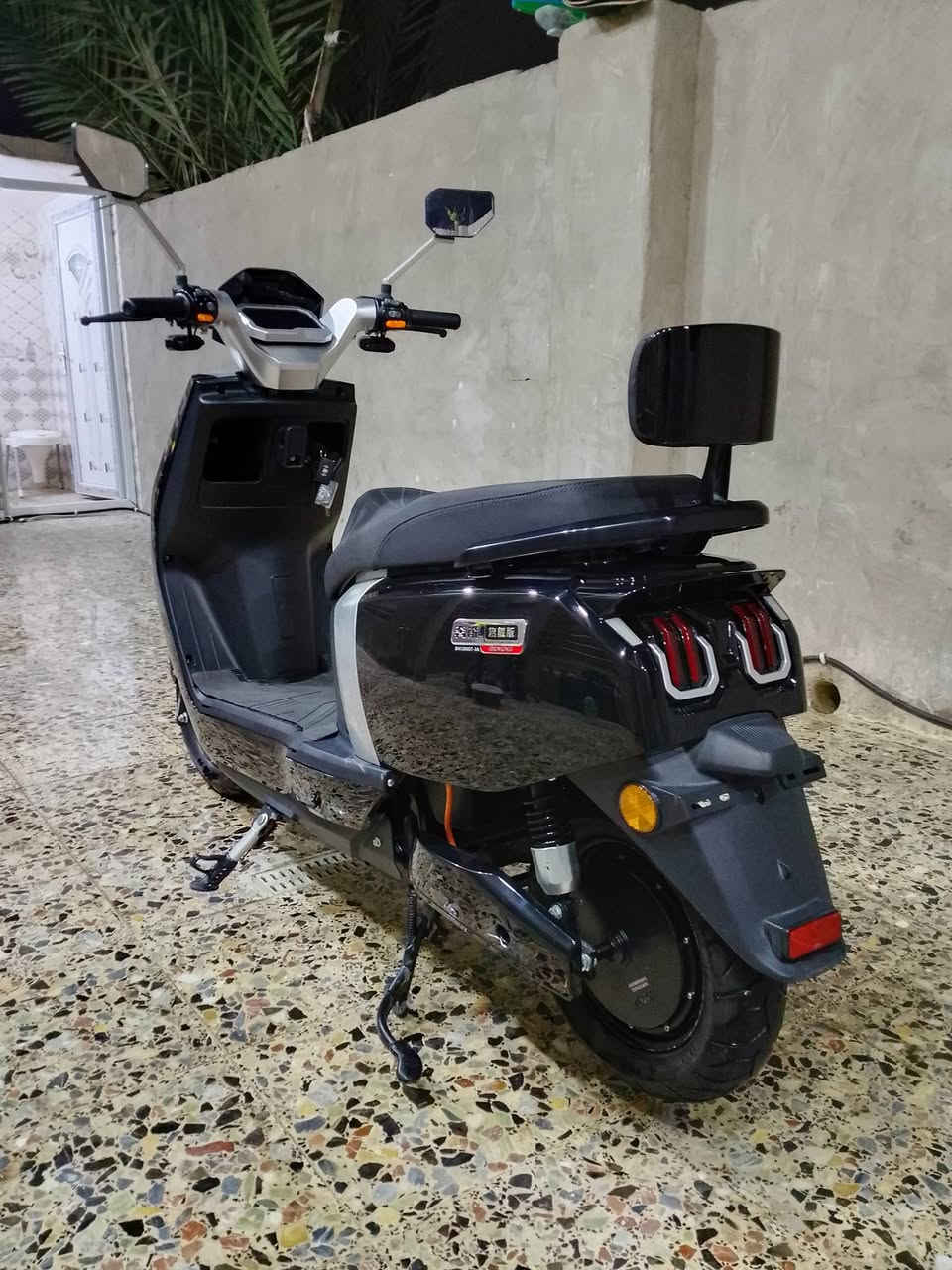 دراجه شحن جديده كلش 6 بطاريات كبار مسطره السعر 700 وبيه مجال مكاني بغداد حي اور للاتصال *********** قابل للمراوس
