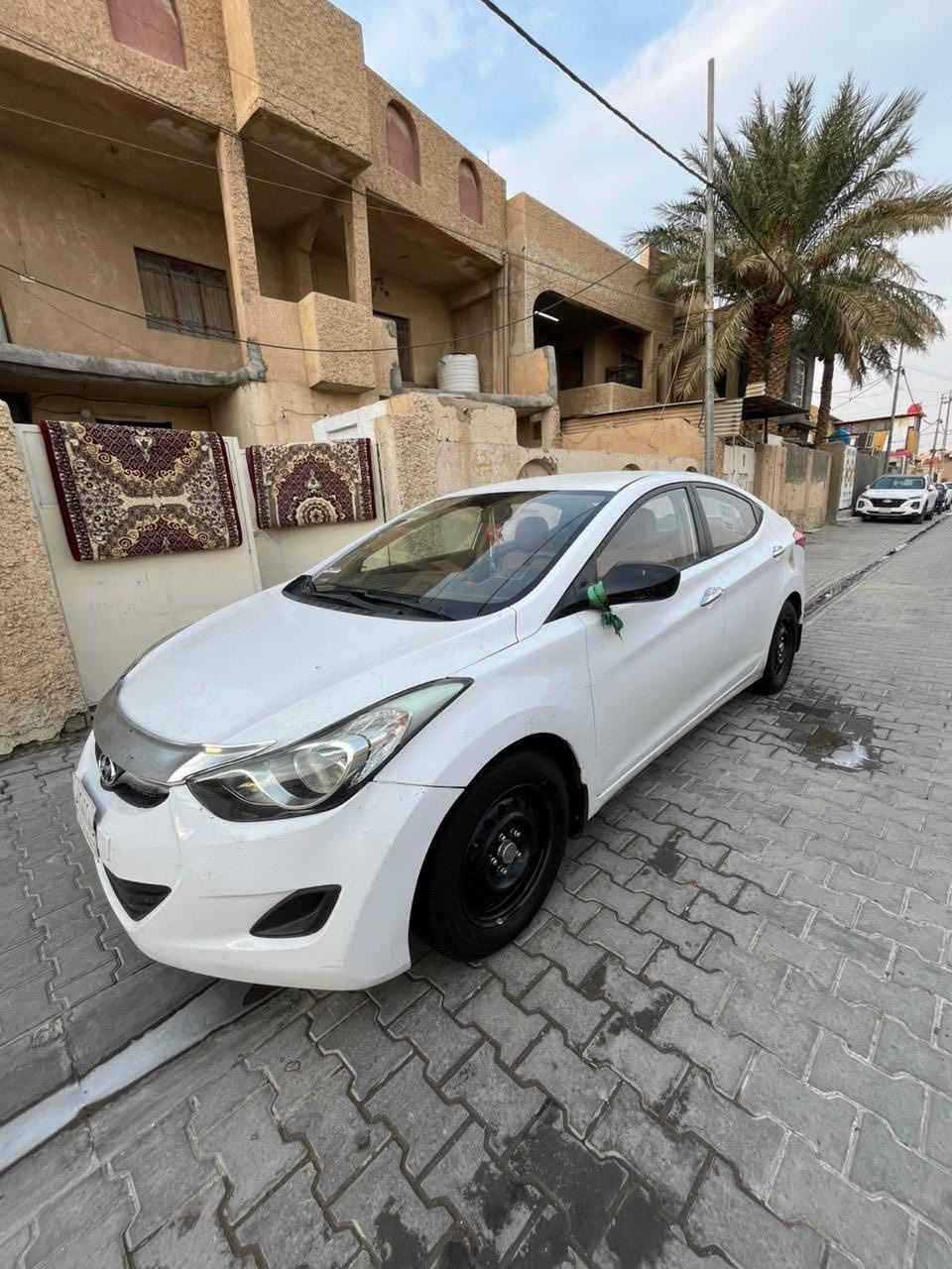 السلام عليكم اخوان سياراه ألنتره خليجي محرك 
1600موديل 2013 مكفول من جميع النواحي رقم واسط المكان داخل الكوت 
تخم تاير فقط بيه طخه بالبنيد والسياره جاهزه من كُلشي وترهم مرواس ألنتره حسب القناعه 
للاستفسار الاتصال على الرقم 
***********
