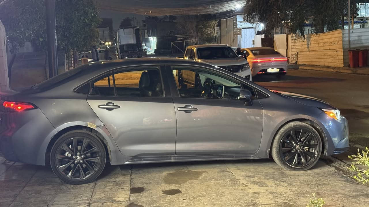 كورلا xle 2023 هايبرد                                                            
حادثها موجود بل صور وبيها كلير من امريكه اثر شخوط جاملغ وبنيد 142$ 
***********
