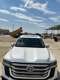 سياره لاندكروزر للبيع فقط موديل 2024 بريم سياره كلش نضيفه ماشيه 50الف ...