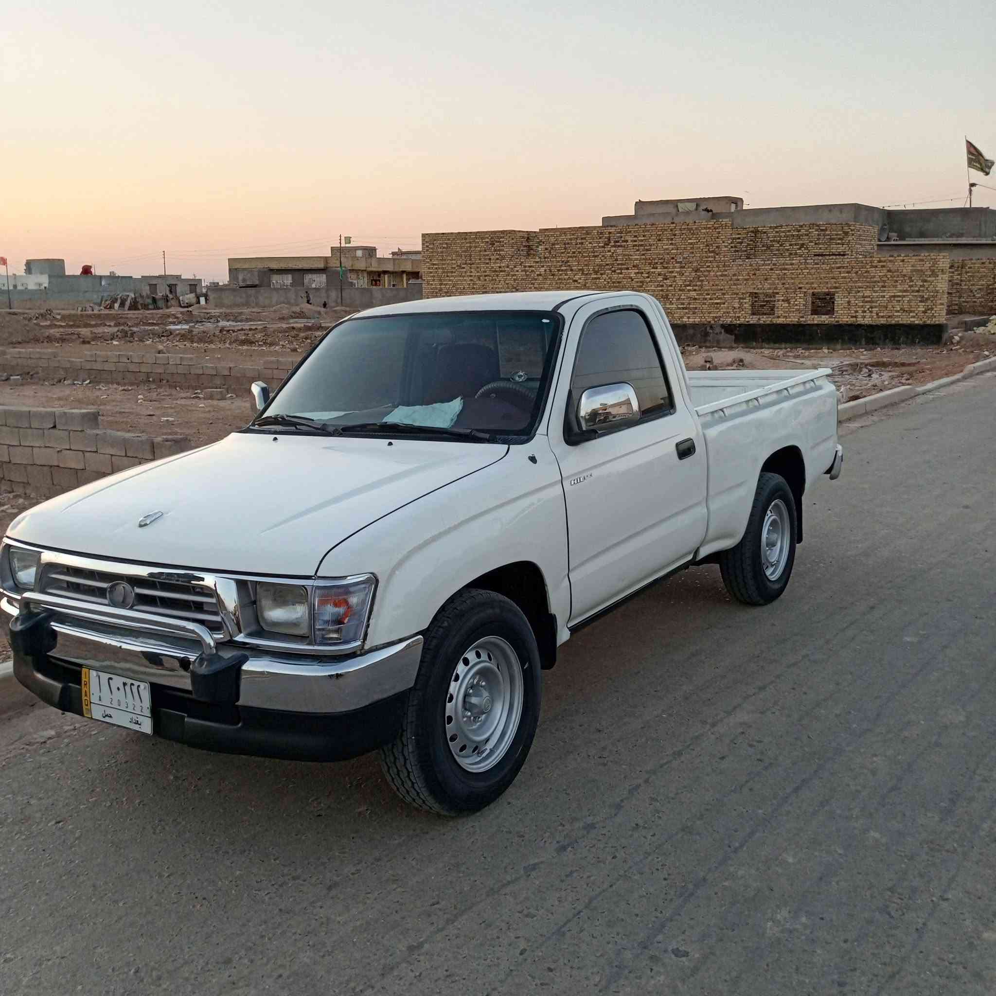 السلام عليكم بيكم 2001للبيع مكينه مكفوله كير اكسل شاصي كله كفاله تخم تاير جديد تبريد شغال السعر 65 بيها مجال بصيط رقم الهاتف ***********
