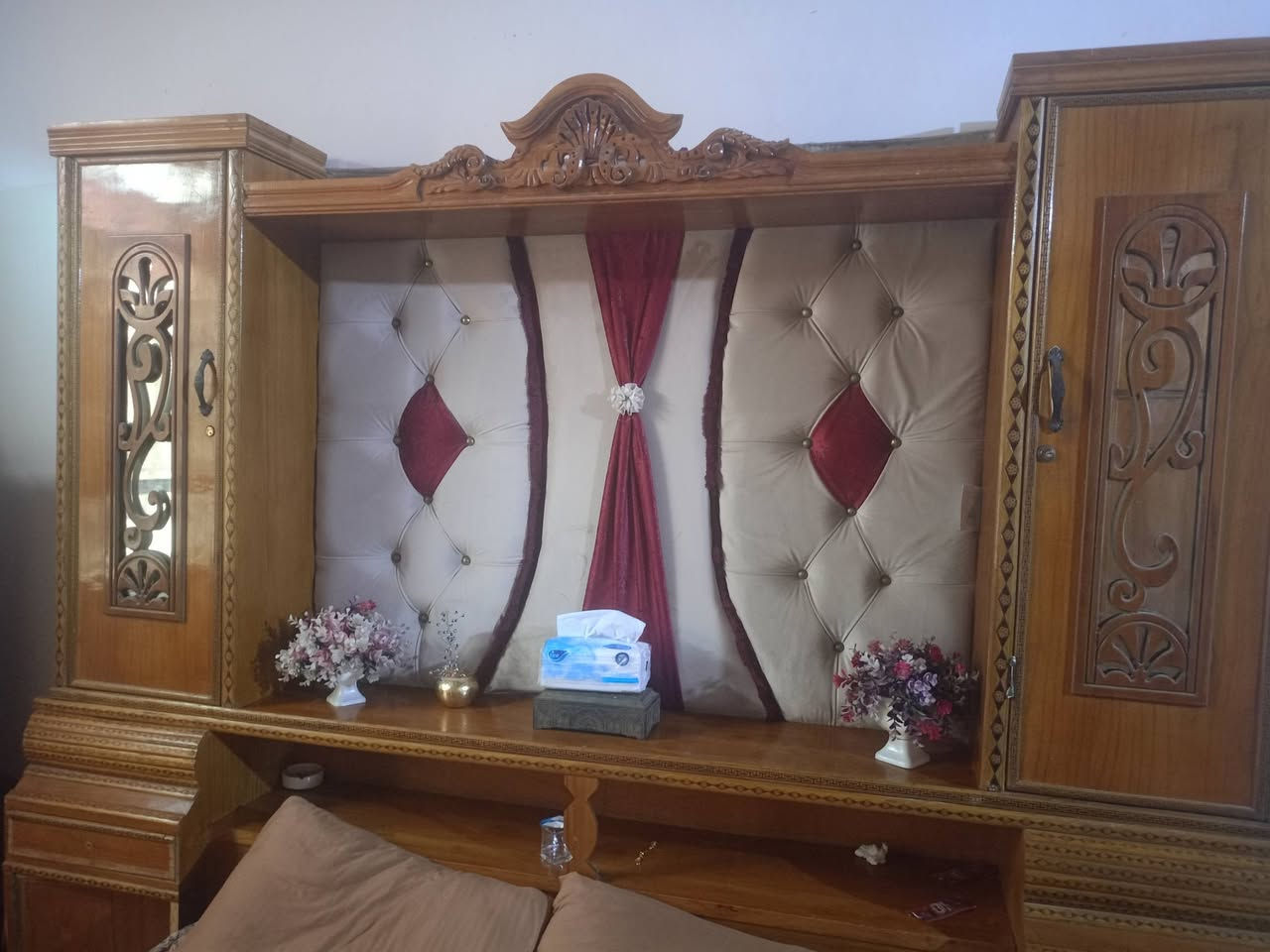 غرفه خشاب للبيع عنوان كربلاء باب بغداد قرب فندق البارون نضيفه نقصه بس قفاله ويدات *********** سعر 750وبيه مجال تصال لو مراسله للحساب
