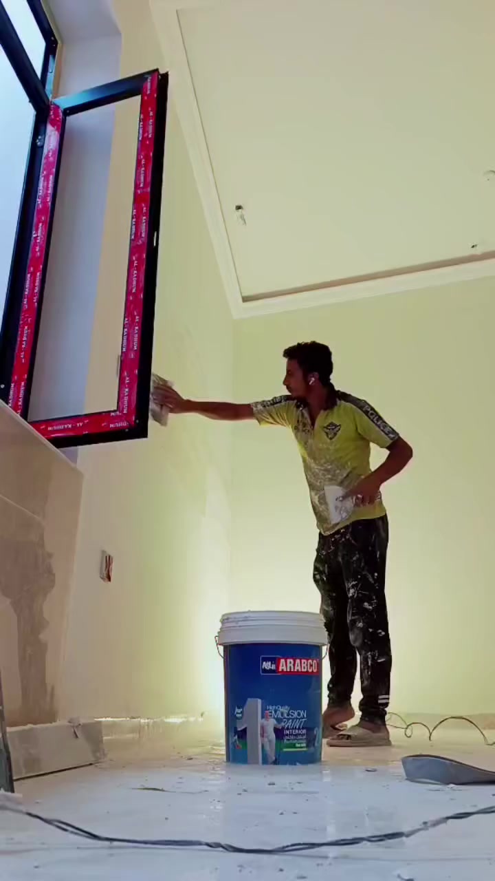 خلفه صبغ وطلس وتصليح وعازل رطوبه مقيم في بغداد للتواصل***********
