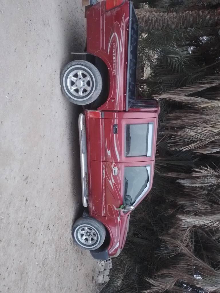 بيكم كنوا 2009سياره نظيفه قطره خياس مابيها مكفوله من الضربه القويه 
كير ومكينه واكسن شرط حداديه وتايرات جدد توني مسويهن رقم الماني ديالى مالكها بالسماوه ومداورها بالسماوه
شرط السعر 45  ...***********
