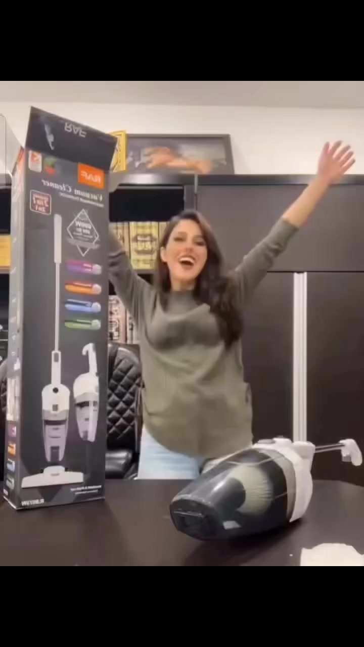 بعد النجاح الذي حققته شركة راف الالمانية وصلتنا مكنسة RAF الالمانيةالاصلية🇩🇪💯

المكنسه الذكية الكهربائية 2*1
مكنسة عامودية+مكنسة متنقلة
{نظام الشفط}
               [نظام🌪️🌪️ الاعصار] يعني يعطي الجهاز  القوة لسحب  الاتربة والاوساخ حتى الثقيلة
منها 💪💪  

تستخدم للسجاد والارضيات والقنفات💺 ودواخل السيارة🚕 
مميزاتها ↘️↘️
🗯️ملف من النحاس بقوة 600 واط
🗯️مرونةالاستخدام والحمل 
🗯️خزان شفاف  للغبار 
🗯️فلترمن الفايبركلاس قابل للغسل
🗯️نظام السحب(نظام آلاعصار) 🌪️
🗯️سهولةالتنظيف والتفريغ
🗯️سهولةالتركيب
🗯️سهولة الحمل والتخزين  
🗯اقتصادية تعمل على المولدات. 
🗯يمكن فتحها وتغير نوع استخدامها بسهولة . 
🗯 محرك قوي لسحب شعر الحيوانات الاليفة . 
🗯 خزان بحجم 0.8 لتر. 
🗯 راس لتنظيف الزوالي مع عجلات لتسهيل الحركة 
🗯 سلك بطول 4.5 متر 
🗯 زر تشغيل واطفاء .
⚠️لا نتعامل مع المناشئ الرديئة اطلاقاً بل نتعامل مع الماركات العالمية وذات الجودة الممتازة
#الاصلي المنشأ الماني 🇩🇪 💯

السعر 35


**إذا كنت صاحب هذا الإعلان وتريد حذفه لأي سبب، رجاءا أرسل رسالة إلى الدعم الفني**