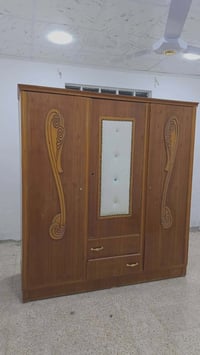 قنصور خشب • نظيف • موصل الايمن