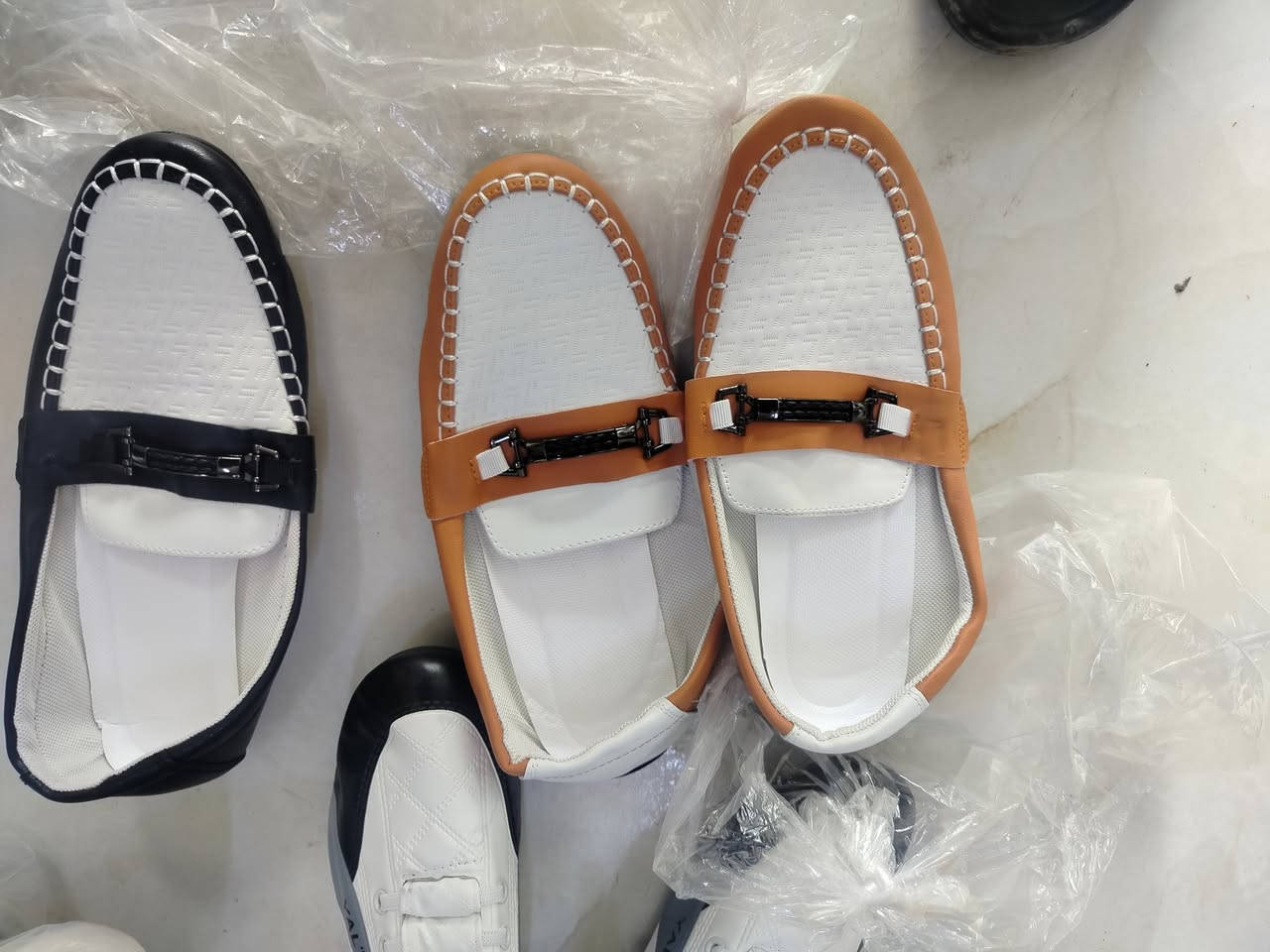 تم وصول احذيه رجالي درجه اولى ماركه العنوان شارع المعارض القديم مقابل مطعم كهرمانه ***********
