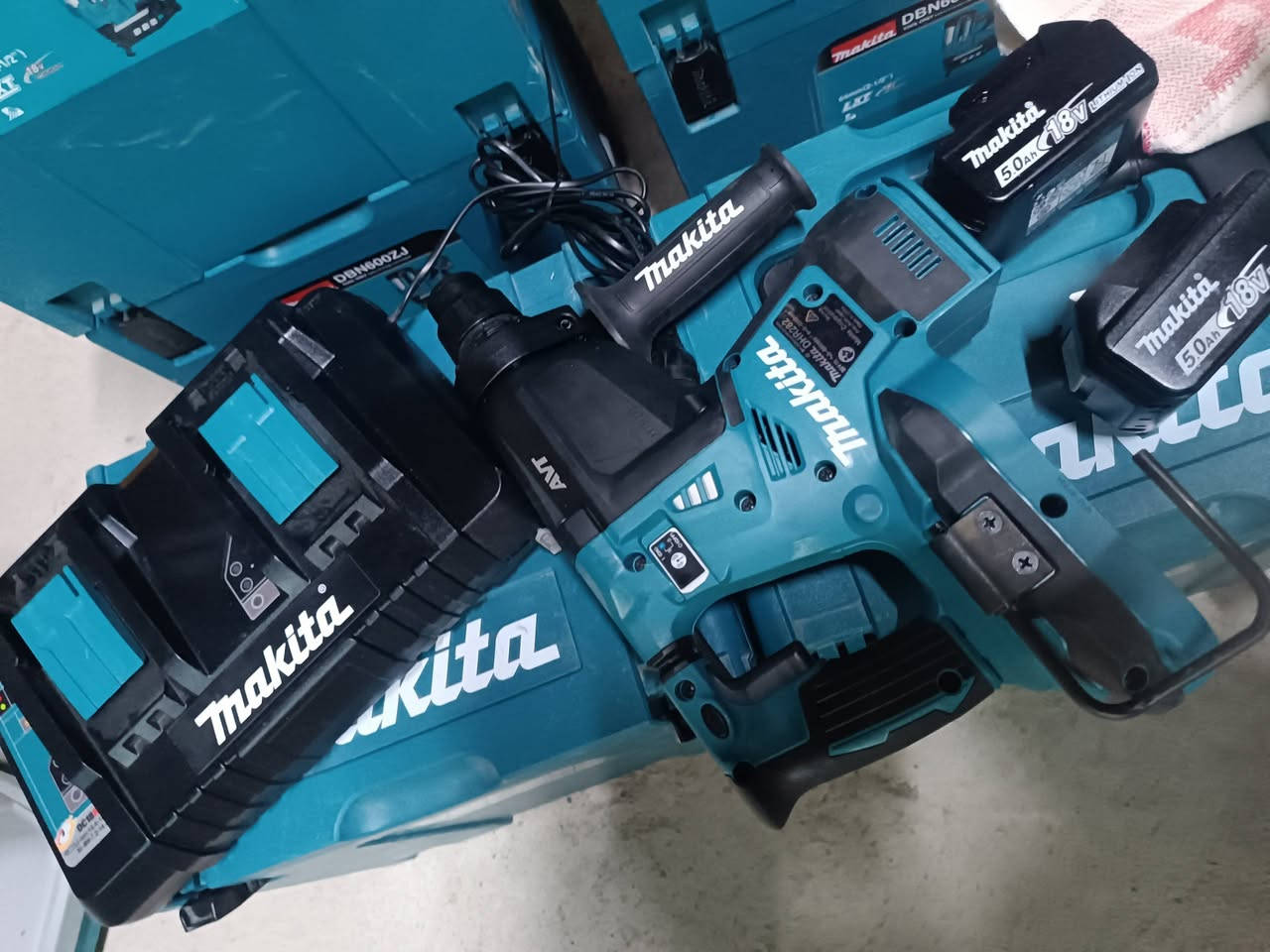 للبیع
هامر مکیتا جدید 

برشلز

اوتو ستوب 

ضد اهتزاز

بها سيستم ربط فاكيوم صناعي عل طريق واي فاي

***********واتساب
