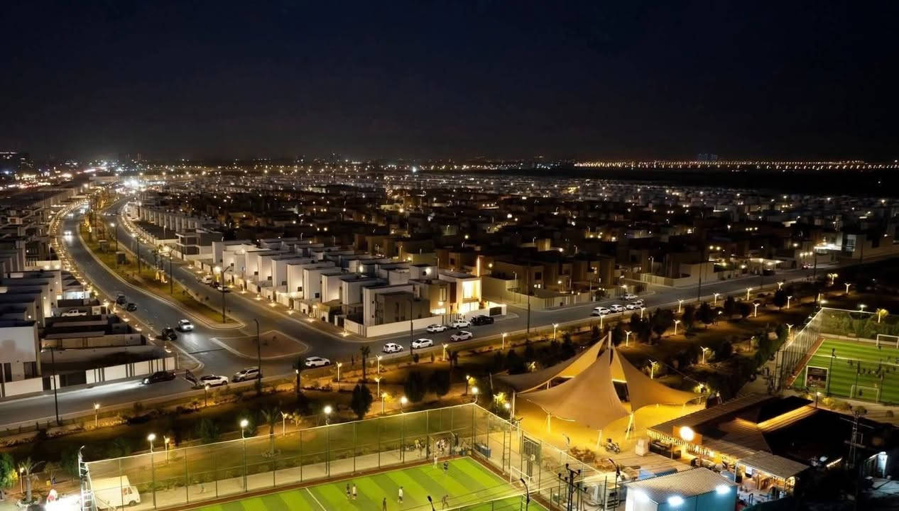 عرض مميز للبيع 200 متر طابق واحد
ابيض ورصاصي  غرفتين نوم موقع مميز جدا  هيلز 
مع ديكورات وقرض 80 مليون 
بسعر مناسب جدا للستفسار التواصل على الرقم 
***********
