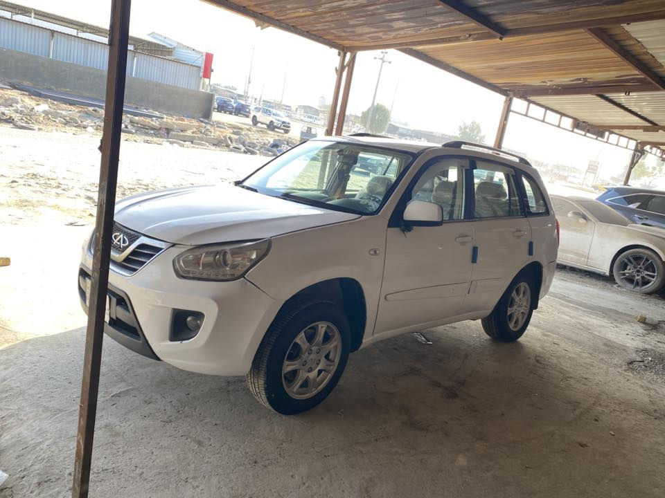 السلام عليكم
للبيع شيري تيكو موديل 2013 رقم بابل 
مكفوله من الحادث والتبديل بيه مكانات مال صبغ بسبب الخياس سياره مكفوله من الحادث. والضربه القويه مكينه وكير مكفولات تبريد ثلج كلشي بيه شغال سياره جاهزه السعر (45) وبيه مجال للشراي مكانها بابل ***********
