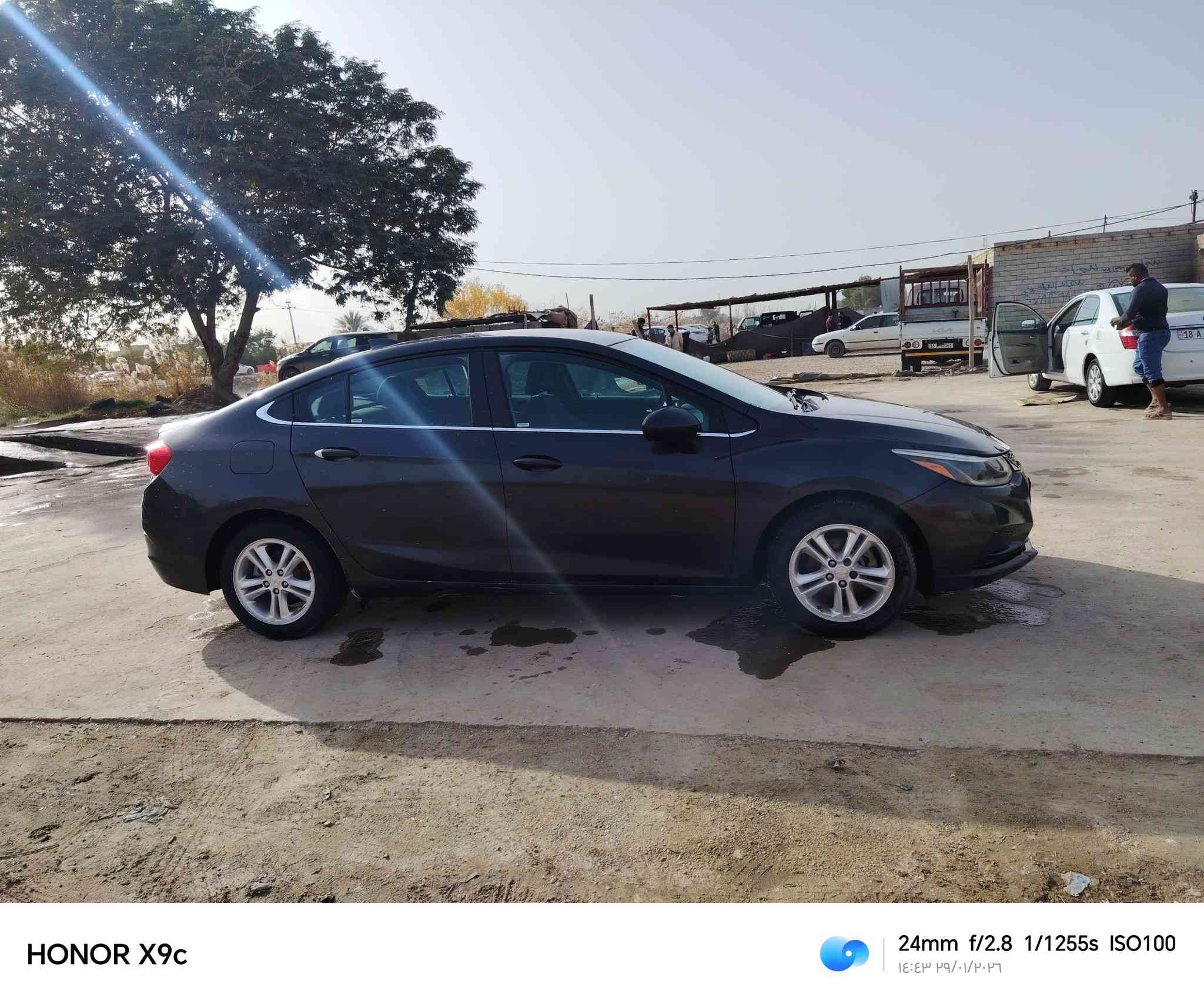 السلام عليكم
شوفر كروز 2017 امريكي

 بيه لغد خلفي صبغ ورشات بسيطه طول شبر فقط 

تحكم ستيرن 

مثبت سرعه 

مكينه 1500

رقم السياره القادسيه

السعر 88 وبيها مجال

مكاني الديوانيه

رقم الهاتف ***********

‭
