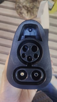 اغراض تسلا Y، ادبتر ٤٠ ألف، فلاتر هواء ٢٥ الف، اغراض داخل السيارة ٢٥ ا...