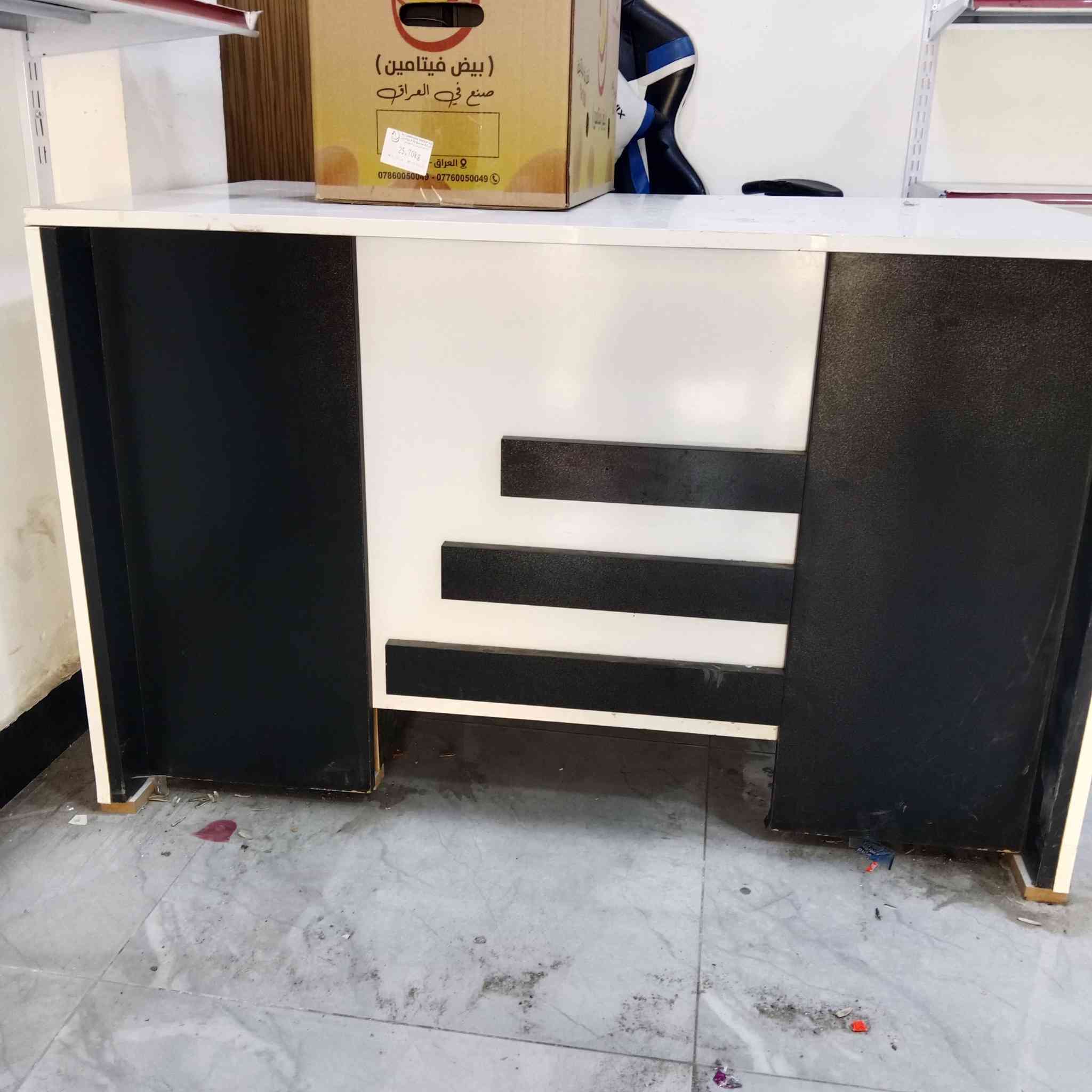 كرسي ومكتب نضيف للبيع مستعمل استفسار رقم ***********
