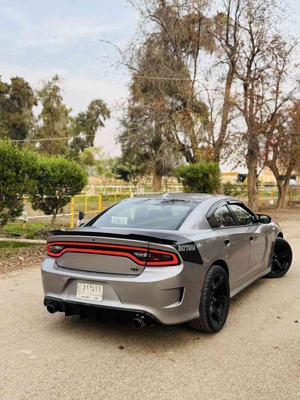 صلو على محمد وال محمد 
جارجر موديل 2016 ارتي 5700 بدون صبغ 
كير مكينه اكسل تدفئه  تبريد بشرط عل فحص
لغد شاصي داخل كلها مكفوله كفاله عامه 
السياره بيها فقط البنيد مبدل  ومحدث الباقي بدون صبغ
السياره بلاديه دبات اصليه ريمون برمجه بلاديه بعدها عل وضع البلاد بدون اي ملاعيب عل بلاد بعدها وبيها ويل نجمه اصلي وتايرات 315 السياره بيها لوحات جدد فقط عل استلام دولي طالعات بس استلمهن مكاني ديالى بعقوبه ***********
السعر ١٧٥ للبيع والمراوس وفقط نقد
