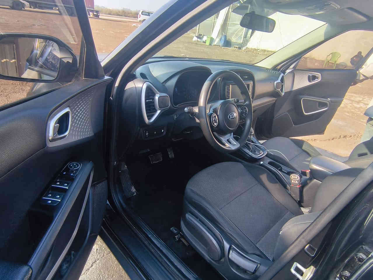 صول ٢٠ فول منعدا فتحه وبصمه محرك٢٠٠دوش ماشيه٧٠ حادثها جاملغ وشويه باب السائق بدون إرباك  سياره جديده كلها شركه رقم واسط سنويه لل٣٠ مكاني صويره السعر١٤٥رمحال قليل بيها رقمي***********
