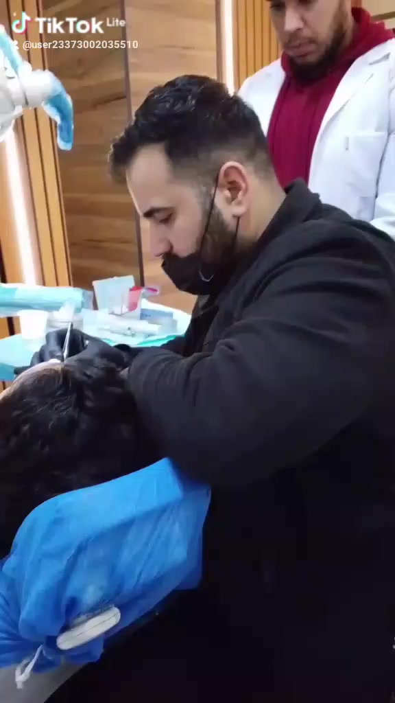 عيادة الدكتورة منار علوان لطب الاسنان والتجميل العنوان حي اور فلكه صباح الخياط فوق مثلجات الملكه رقم حجز العياده ***********
