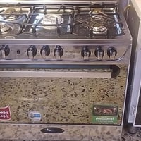 طباخ للبيع جديد استعمال يومين فقط سبب البيع لضيق المكان كلشي بيه جديد ...
