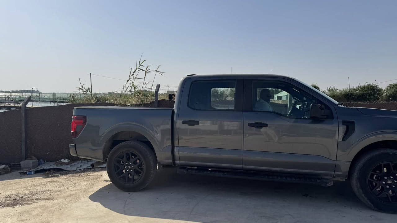 السلام عليكم
هذا الوحش للبيع أو المراوس بتاهو 21 وفوك 
Ford f150 2024
رقم أربيل مميز 
8سلندر 
كير تعليك 10 نمر 
شاشه كبير 
تحديد مسار 
مثبت سرعة 
كاميرا خلفية 
ديجتال 
هاند بريك بصمة 
تو ويل 
رادار امامي خلفي 
انارة ترحبية
وباقي مواصفاتها المعروفه  

كير محرك شاصي لغود كلهن كفاله 
حادثها بنيد وشويه بالجاملغ 

السيارة جديده بمعنى الكلمه 
ماشية 53 الف كيلومتر حقيقي 

رقم تلفون 
***********
