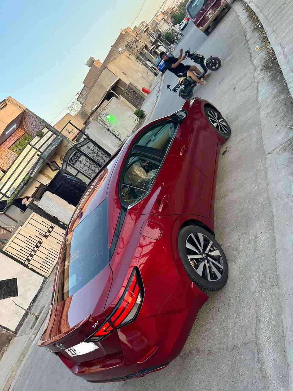 نيسان سنترا 2022 
بيها 3 قطع صبغ وحادثها موضح بالصور 
فول مواصفات 
السعر 135 وبيها مجال 
كشنات جلد لونين 
كشن كهرباء 
كشن + ستيرن هيتر 
فتحة سقف 
رادار امامي 
رادار جانبي 
رادار خلفي 
انارة داخلية بلادي تغيير الوان 
مكان السيارة بغداد 
مكلف بالنشر 
الاتصال بالرقم ***********
