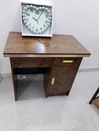 ميز مكتبي • خشب تركي • توصيل مجاني