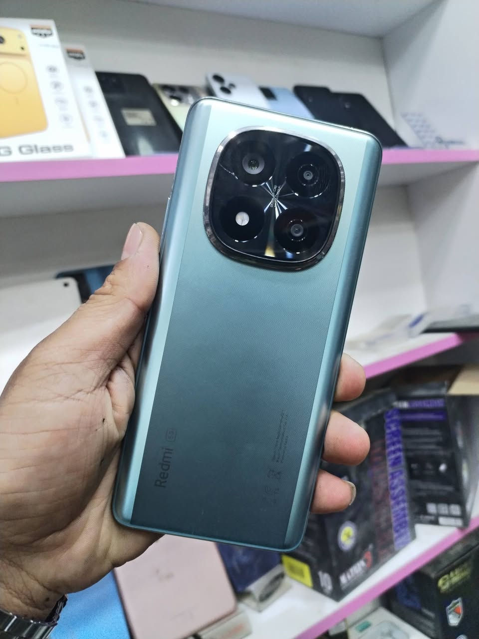 ريدمي نوت 14 برو بلاص 5G
ذاكره 512 
سعر 400 وبيه مجال 
***********
