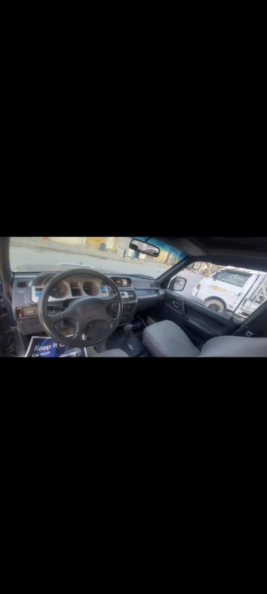 سلام عليكم شباب البييع سياره باجيرو
تك باب رقم اربيل جديد بسمي تحويل ثاني يوم موديل ٩١ فتحه بلقماره سلايت روف قماره جلد كشف استيرن يسره بلادي اصل محوره مكينه وكير بطه ٣٠٠ الاف ففتي بيه صوت خفيف بل مكينه 
داخل البطن كشنات جلد قلاب 
سياره من نوادر شكله مكاني بغداد
 مدينه الصدر
سعر 45 ورقه 
وبيه مجال الطييبين
رقم هاتف ***********
