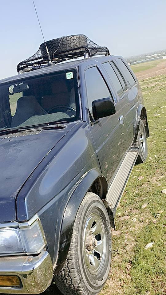 نيسان باسفاندة بؤفرؤشتن يان گؤرينةوة بةشتيك بةدلم بيت سةيارةكة گير مةكينة تةقةورةقة ئةكسل كارةباي هةمووي بةشةرتة 
مةكينةي گؤراوة مةكينةي بةتة لةسةرة گيرحادية 
خازوو بةنزينة ئارم بلاستيك سليمانية 
مؤديل ١٩٩٣
لةهةوليرم ژ، م، ***********
واتس اب لةسةرة 
سحري ٢٥وةرقةومامةلةيةكي برايانة أربيل, العراق
