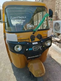 21شهر6 مبدل بيها بوشة وبستم وبيها ضربة بصفحة.مرجعها بلادي نضيفة حيل.اح...