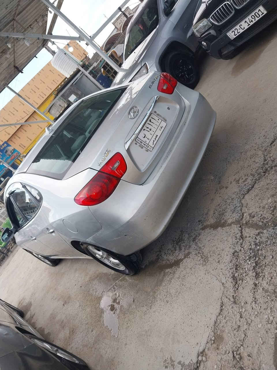 السلام عليكم النترا وارد أمريكي حادث خشم الجاملغ  بدون داخل وبل العراق بدل بيبان اثنين صوب السايق بدون داخل والباقي ليبل واحد السيارة مديل 2010 السيارة جديده وحله من الصوره السياره جازه من كلشي من مكينة وكير حدادية وتبريد جاهزة  مكينه2000المرغوب السعر102وبيه مجال للطيبين الاستفسار ***********
