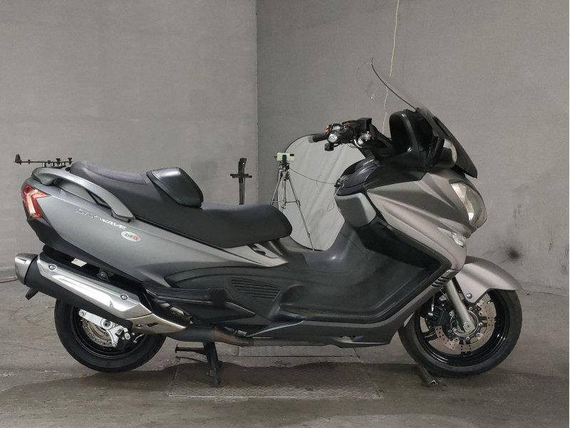 سكاي ويف حاويه مديل 17الشراي الدراجه موجوده بمعرض بالناصريه الشراي يتصل ***********
