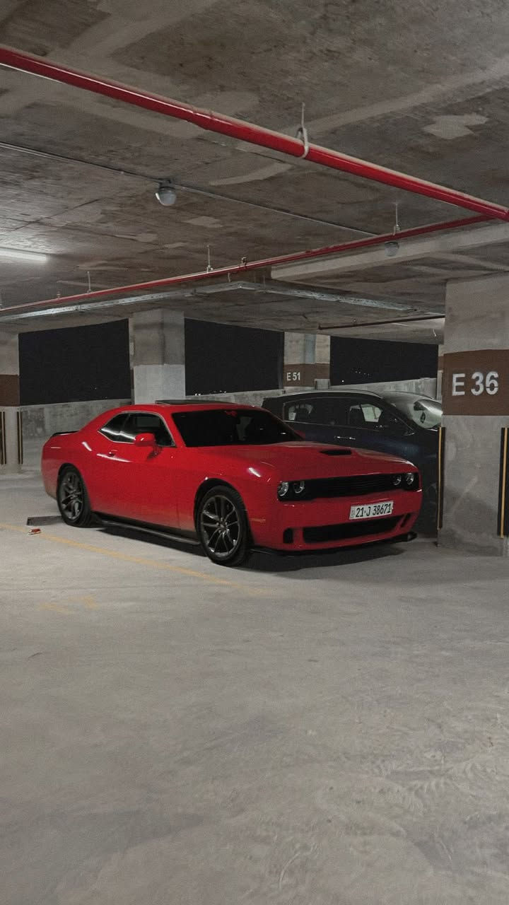 ⁨ ⁨ ⁨ ⁨ ⁨ ⁨ Dodge Challenger GT 2021
دوج جالنجر جي تي بلاس اعلى مواصفات فول 1/1
الموديل : 2021 
العداد 74 الف 
عدد الاحصنه 300Hp ستوك 
المحرك : V6 / 3600 cc
الكير : اوتماتيك 8 نمر 
الون :  احمر طماطي 
الحالة او نوع الضرر : جاملغ وبنيد بدون دواخل نهائيا 

مكينه كير كاردن اكسل كهربائيات كفاله ☑️
لغود وشواصي بدون دواخل نهائيآٓ كفاله

الـــــمـــواصــفـــــات  والاضافات 

تشغيل عن بعد 
نقطه عمياء و ردار جانبي ردار خلفي 
ترحيب عند الاقتراب 
خزن كشنات وضعيتين حفظ
شاشة كبيرة
هيتر بلمري 
بصمه
فتحة سقف 
ويل 20 
 تحكمات ستيرن 
كاميرا دوارة 
حساسات خلفيه بلاد
شفتات ستيرن
كشنات كهربائي
كشنات حضن 
كشنات وجلد 
قطعتين تبريد امامي خلفي 
سستم صوت البين
وبعد بيه مواصفات هواي بلاس الاخير .. 

الاضافات 

برمجه اون لاين وكاله يم مصطفى ايكل ع 
الداينو وتحديثات الوكاله كامله مكملة يمه
سستم كاربون فايبر كامل لل داخل 
دركة استيرن كاربون فايبر اصلي 1800$ طلب خاص من امريكا 

عليه ادامه كامله فيت بام وبلكات وصدر امامي وخلفي وتخم وتايرات جدد 800$ تو ساير جديد وباتري كامله وعليه بوليش ونانو سيراميك 

السعر : 185 ورقه وبيه مجال للشراي بسيط 💵💸
الموقع : بغداد  قرب سوق حي الجهاد
للتواصل الواتساب : ***********

رابط الواتساب المباشر لصاحب سياره👇🏻 💯✅
⁨ ⁨ ⁨ ⁨ ⁨ ‏https://wa.me/9647817635777⁩⁩⁩⁩⁩⁩
