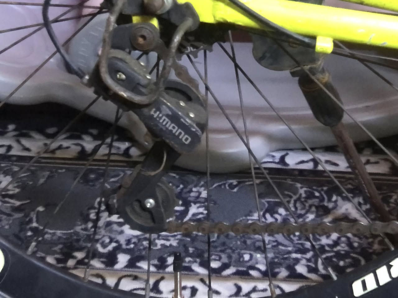 باسكل ماركه مخذه من شارع فلسطين ب ٢٠٠ الف
حجم ٢٨ لشه الامنيوم خفيف 
البايسكل ممستخدم بالعراق اخذته قبل سمين وضامه العتلات الكير شاومي والمكاين كلهن شاومي وبي تزويد سعره ب ١٥٠ قفل الي يفيده موجود خاص او هذا رقمي ***********
