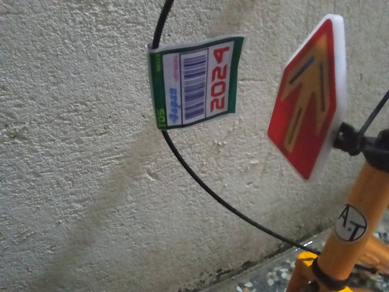 السعر من الخيال 
السلام عليكم 
بايسكل AT  فول مواصفات وبدون صبغ والكفرات اطيكياهن ويا والمكان كربلاء حي العامل المنطقة السادسة مقابيل جامع ال شبل الرقم *********** فقط واتساب وتلكرام وماسنجر والسعر 90 وبي مجال اطيحلك فوك ال 10
