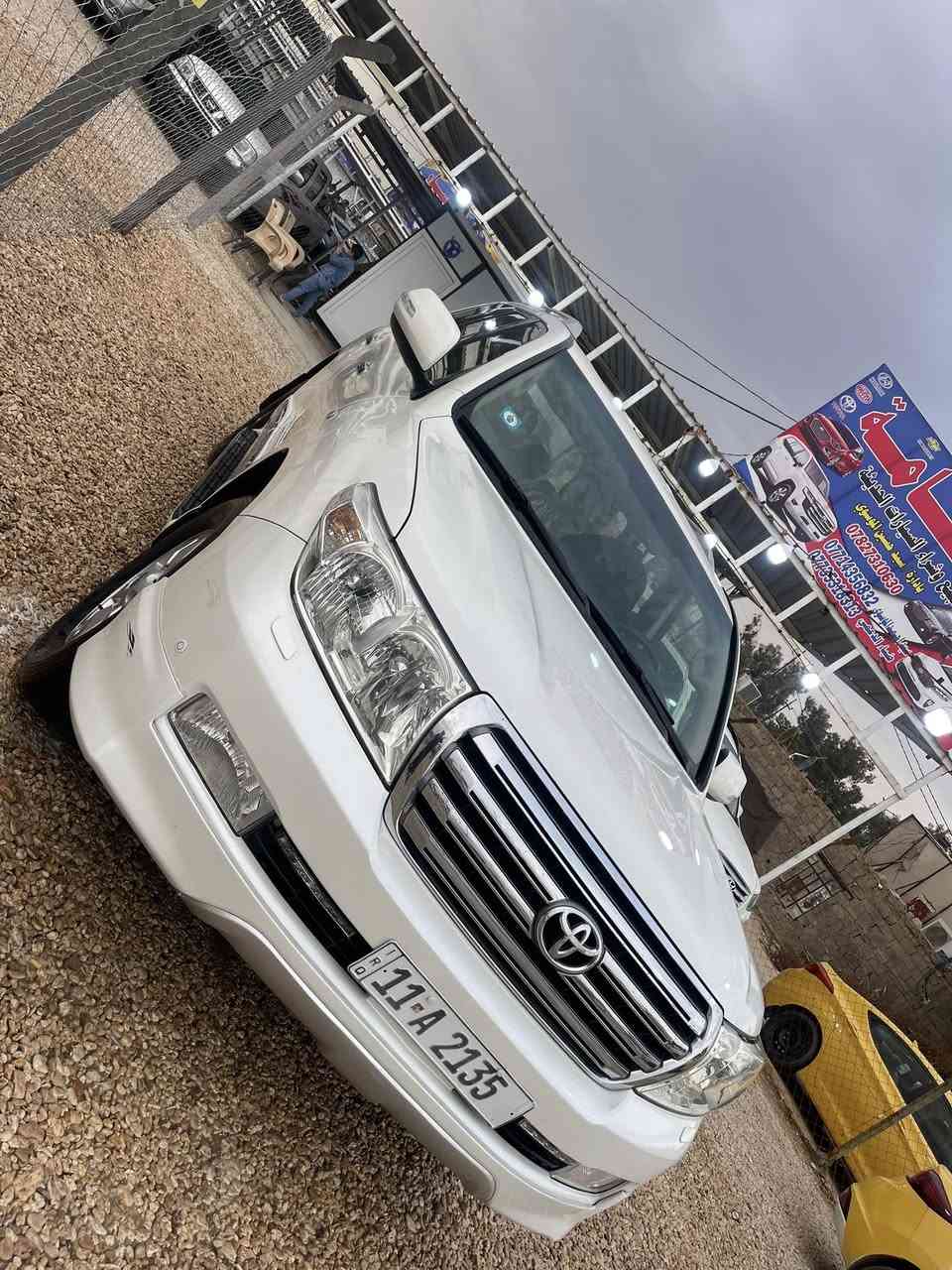 السلام عليكم 11 ستينيه بيها باب خلف السائق مصبوغ تراي جديده بيع او مراوس مكان السياره كربلاء للاستفسار ***********
