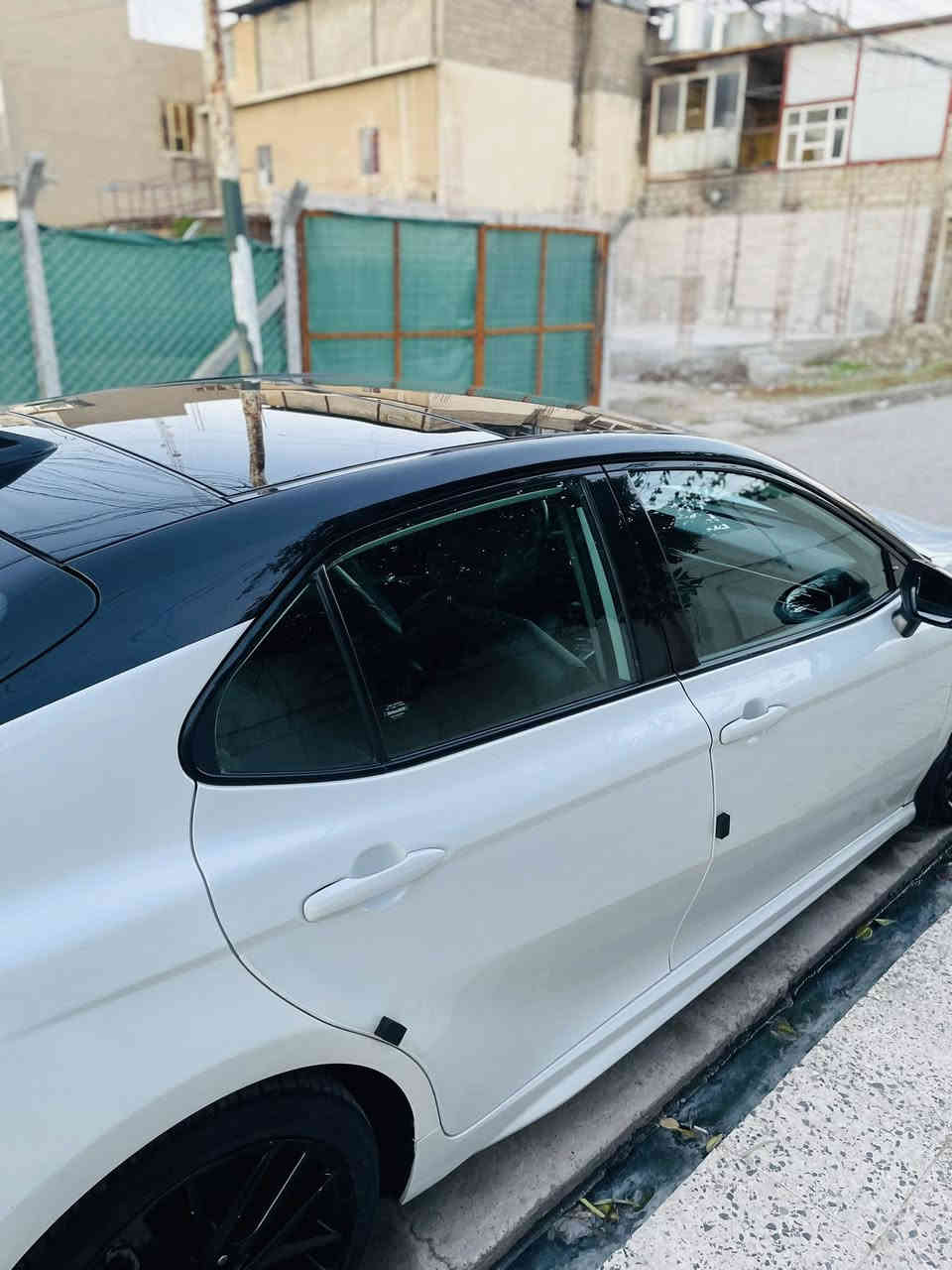 كامري موديل 2023
للبيع او معارض 
مواصفات فول 
ضرر قطعه وحده تبديل نفس اللون
فئه sxe
مكينه حجم 6
رقم ***********
السعر 260 وبيها مجال
