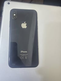 آيفون X • ٢٥٦ • خط بالشاشة