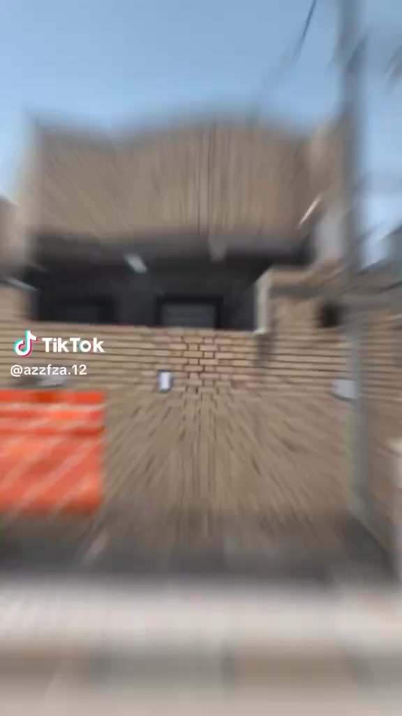 يالله (اللهم صل على محمد وآل محمد)
#بيت زراعي 175 متر للبيع 🫰

#البناء طابوك صب كونكريت ساقط بناء درجه أولى حرفياََ صار 6 أشهر من كمل 👇

#خدمات متكامله من ماء ومجاري وكهرباء وتبليط وارصفه وإناره وكيبل ضوئي للإنترنت بالباب وشارعه 15 متر سادس او خامس بيت عن الشارع السايدين الرئيسي

#يحتوي البيت على غرفتين وصاله وإستقبال ومطبخ وحمامات خارجيه وداخليه البيت وطارمه جبيره والسطح شتايكر السماوه حجم 80 ✅ المطبخ +الصاله الجدران لوح سيراميك الهندي الدرجه الأولى والممتازه ✅

#البيت جاهز على آخر حبايه ومتعوب عليه 🏨

#العنوان ناحية أور (السديناويه) الشارع الرئيسي المؤدي إلى مدرسة صفي الدين 👍 منطقه راقيه وجيران ذهب.

#السعر واي تفاصيل التواصل على الرقم  بيع مستعجل كلش بسبب الظروف لاستفسار الاتصال على الرقم ***********
