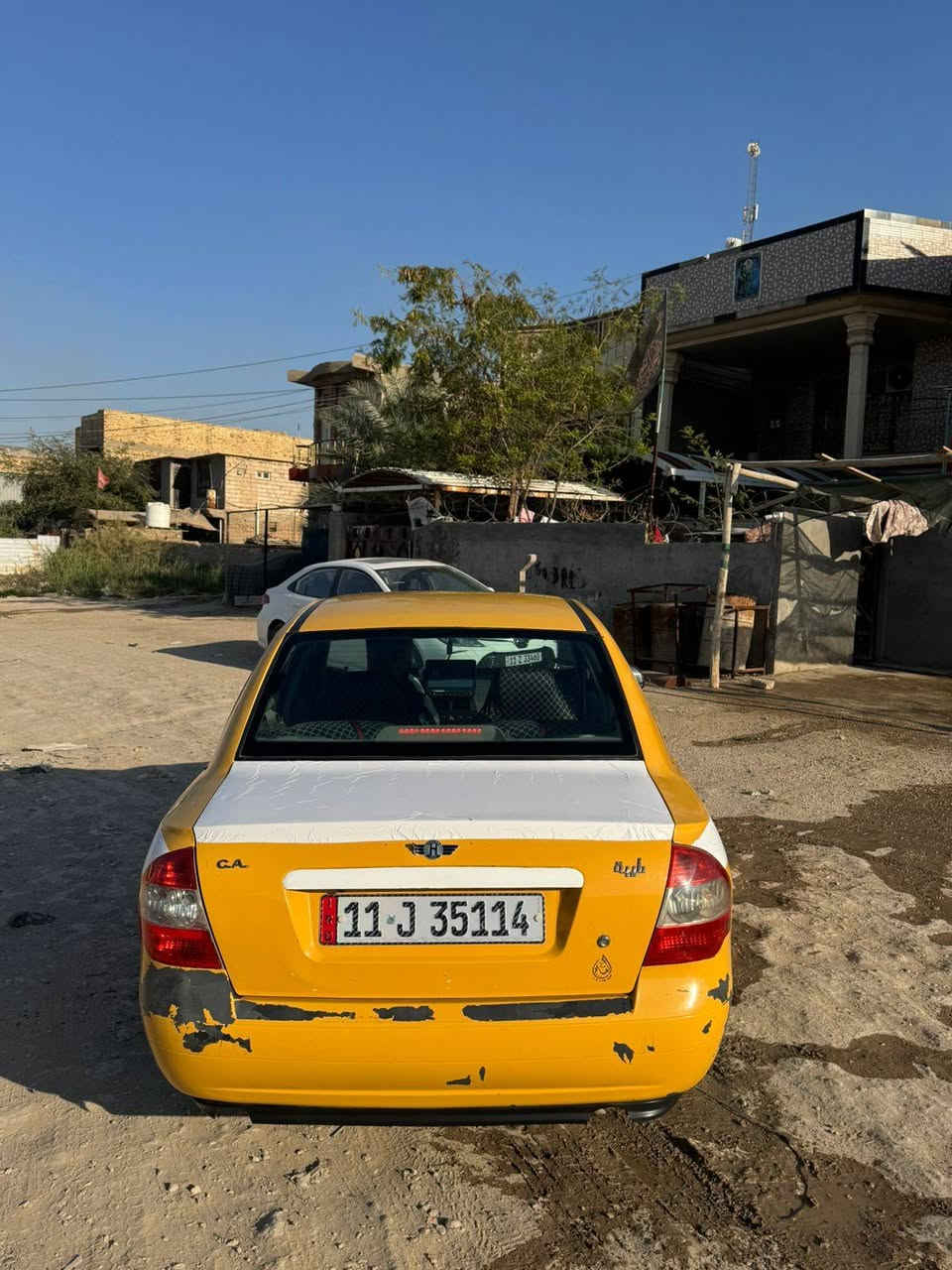 السلام عليكم ورحمة.. طيبة 
موديل 2015 السياره نضيفه ..
مثل ماموضح بالصوره دوشمه 
1 مكينه كير تبريد كله شغال خير من الله حداديه امامي خلفي تخم تاير كشرها شوفت 
عينك سستم سماعات مسجل 
جديد السياره كاعده رقم بغداد
راعيه بغداد اتكفلك تحويل مامطلوبه هيئه مصفره غرامات
تاخذ صافي السعر المطلوب 38 وبيها مجال حك الجيه العنوان الحله شارع 80 الستفسار اتصل ع رقم ***********
اني مكلف بالنشر
