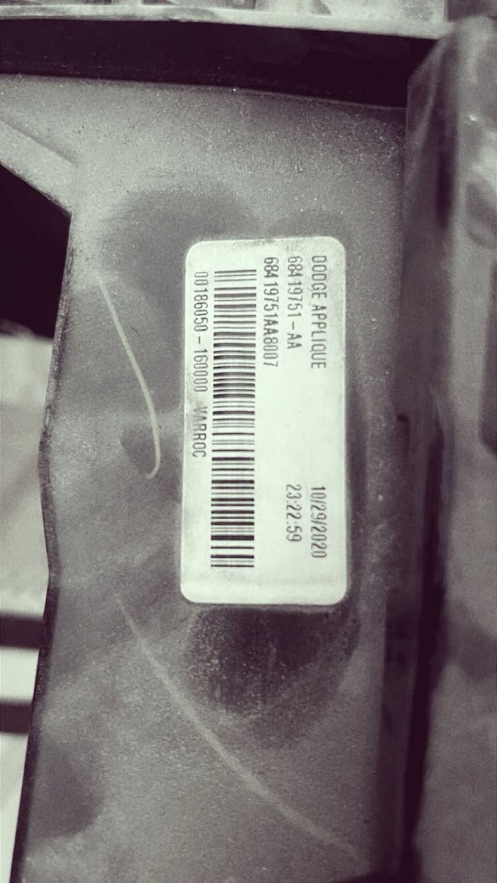 السلام عليكم تخم ويل حجم 17 تايرات تعبانات
ب180 الف 
بك لايت جالنجر تفصيخ اصلي 3 قطع ب450 الف 
دمام خلفي ب110 الف 
مكاني الديوانية


**إذا كنت صاحب هذا الإعلان وتريد حذفه لأي سبب، رجاءا أرسل رسالة إلى الدعم الفني**