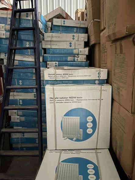 صوبه زيتيه بلازما نظام ذكي شاشه لمس 
 تصميم جديد
اقتصادي بصرف الكهرباء تشتغل على المولد 
 البيع جمله و مفرد  
هذا بفضل الله تم وصول حاوية 
مدفأة زيتيه اوربيه سويدي مسجلة في google 
نظام متطور 
تحكم شاشه LCD لمس 

بالامكان وضعها جدارية او منضديه او ارضيه 
الاحجام المتوفرة 

 1- حجم 10 خانات القوة 400 واط = 1 ونص  أمبير اقتصادي على المولد السحب 

2- حجم 14 خانه القوة 600 واط = 2  أمبير اقتصادي على المولد السحب 

3- حجم 20 خانه القوة 800 واط = 3  أمبير اقتصادي على المولد السحب 

( الشمعه = خانه = ريشه ) تشتغل على المولدة السحب اقتصادية بصرف الكهرباء 
يوجد توصيل لجميع أنحاء العراق 5 آلاف 
العنوان 
البصرة التنومة قرب محطة وقود آبار الخليج 
*********** عبدالله واتساب 
*********** عبدالله واتساب
