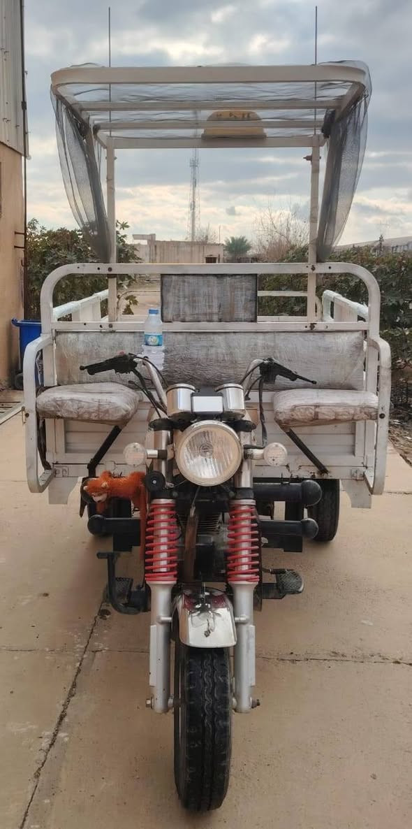 سلام عليكم ستوته اللبيع
حجمه جبير كلش مو من هاي الزغار 
محركه 200 شاصيه كلش نضيف 
السعر مليون 300 وبيه مجال 
المكان الستوته تكريت شارع الحتفلات 
مكلف من شر رقم الهاتف ***********
