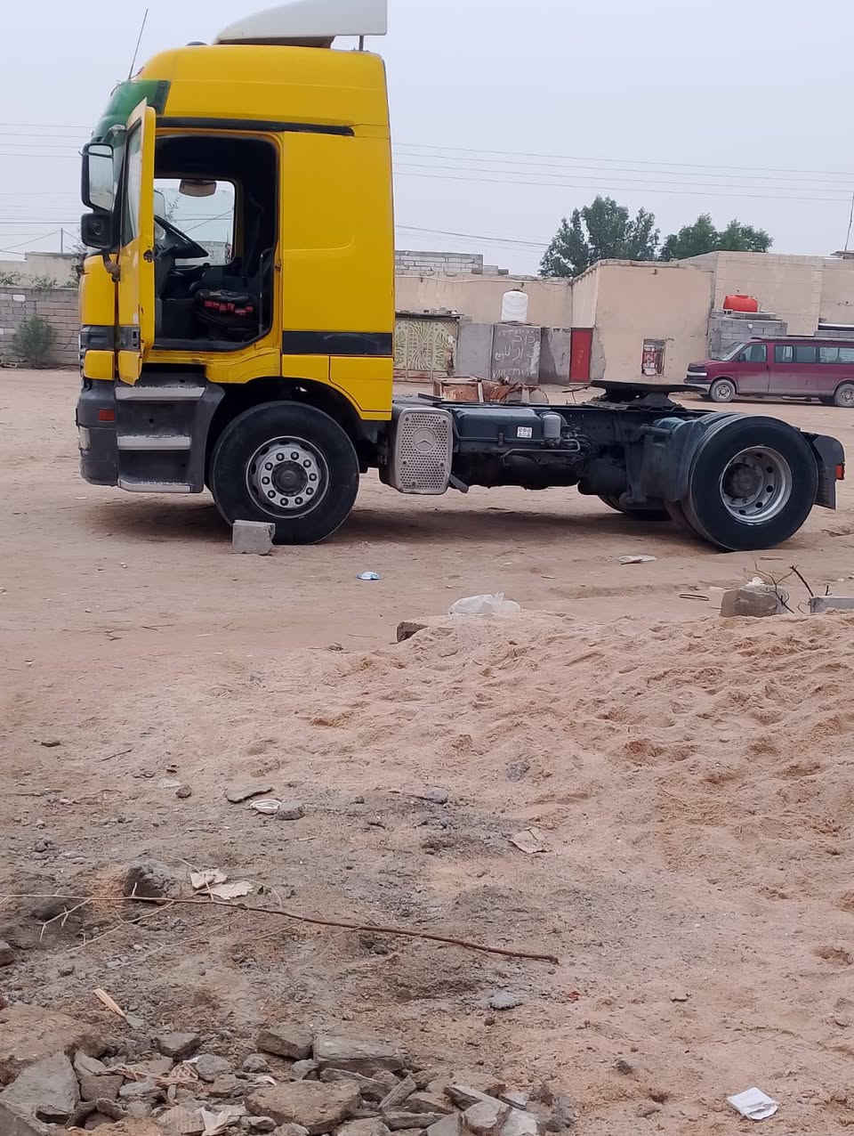 اكتروز موديل 2002رقم بصره انكليزي مكفوله كير ومكينه وشاصي سنويه 30 بسمي مكان بصره   ***********
