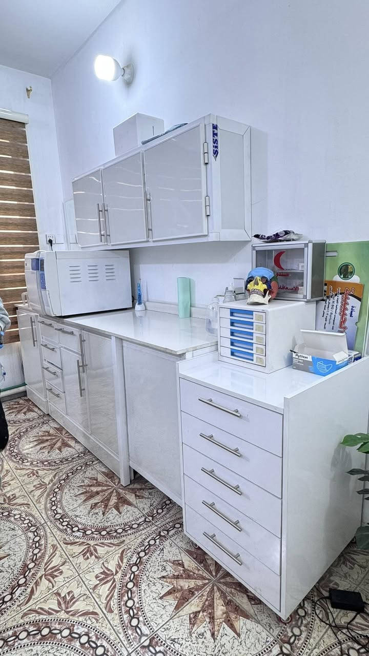 عياده اسنان كامله للبيع/ بغداد- البلديات
جير singole x2 مع كومبريسر singol
ستول طبي singol
اوتوكليف كلاس B مع مقطره
اكس ري
ابكسلوكيتر
اندو موتور استخدام قليل جدا 
ادوات قلع وحشوات كامله وجديدة 
مجهزة تجهيز كامل مواد استخدام قليل
كاونتر قطتين ارضي وملحق وقطعه ثالثه مغسله
ترولي مجرات متعدد
سستم كامرات dahua مع التلفزيون والواي فاي 
سبلت عدد٢ ميديا طن ونص
ثلاجه 
تلفزيون ٣٢
ميز سكرتيره وستول
قنفات انتظار
ميز رئاسي ابيض مع كرسي جلد ابيض
سديه حقن
كاونتر خشب

 وجهاز هايدروفيشيل  aqua peel machine 6*1 جديد مع الترولي وجهاز البخار كامل ممكن ينباع مع العيادة او مفرد

للتواصل والاستفسار  عالخاص


**إذا كنت صاحب هذا الإعلان وتريد حذفه لأي سبب، رجاءا أرسل رسالة إلى الدعم الفني**