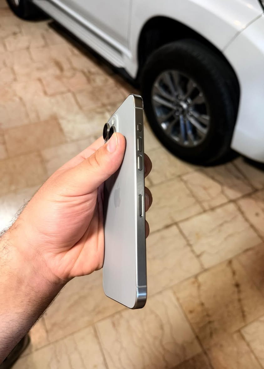 ايفون 15 بروماكس شرق اوسط❤️
لون  تيتانيوم⛔️📱
ذاكره 256
بطاريه 86
جهاز نضيف وتر مكفول كفاله عامه👌
السعر :985 الف 💵
مكاني نجف حي المهندسين
تواصل *********** اتصال او واتساب ☎️
