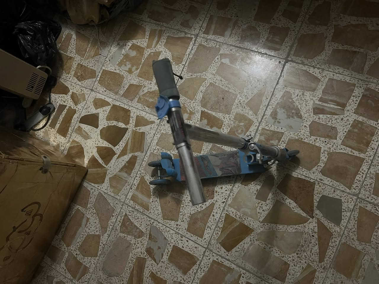 يالله السلام عليكم كل شي ابسعره سبالت شغاله شاشه وحده مكسوره وحده ماعرف شبيه من رخصه الادمن عندي غراض مال بيت للبيع الي عجبه شي يتصل ع الرقم بيه واتساب المراسله ع الخاص عنوان بغداد بغداد***********
