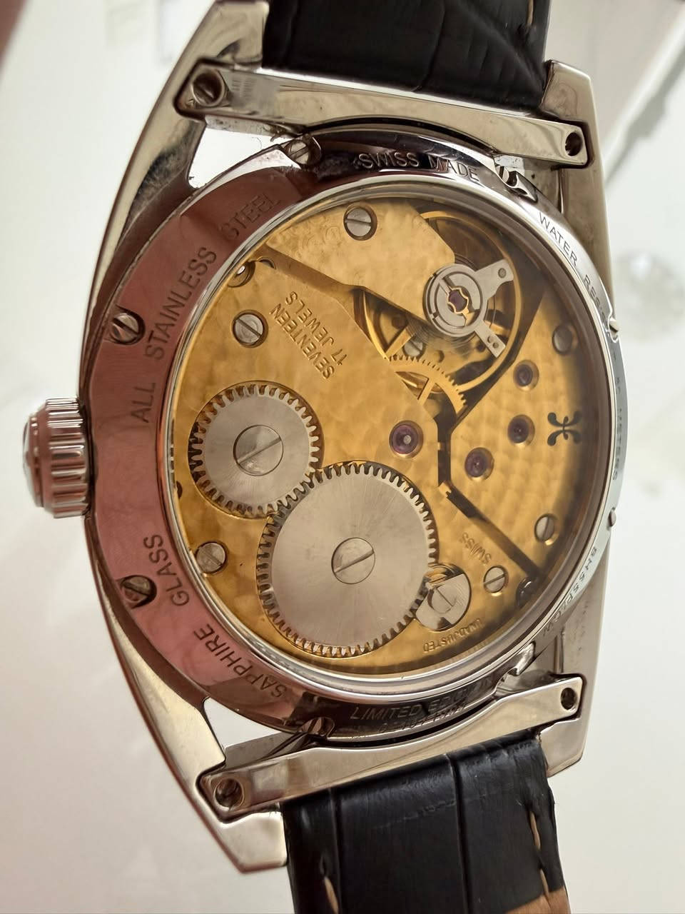ساعه سويسريه اصليه 100% Bernhard H. Mayer Mecanique ماكنه مانيول (تعبايه ) قطر الساعه 44 ماكينه كشف عقرب ثواني منفصل عند رقم 9 حالتها شبه جديده  السعر المطلوب 400 دينار للتواصل على الخاص أو على الرقم 0785261118


**إذا كنت صاحب هذا الإعلان وتريد حذفه لأي سبب، رجاءا أرسل رسالة إلى الدعم الفني**