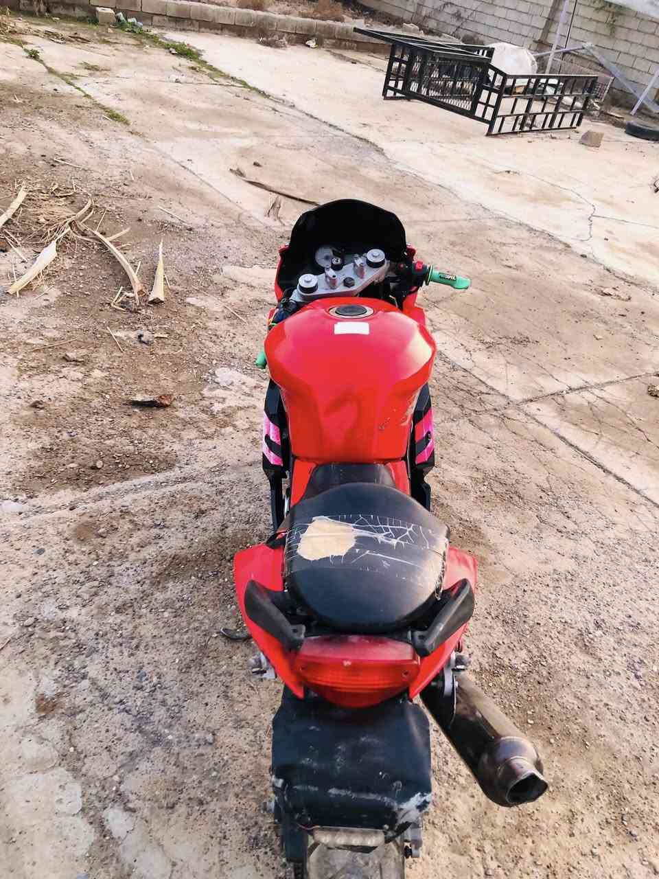 السلام عليكم
للبيع او مراوس حسب القناعه بطح هايسونك GT250cc الدراجه تشتغل نكره بس تك البستم الوره ميشتغل بي نار ونوزل كله واصل بس الخلل ماعرفه انطي شرط عقل مبي شي مكينه شرط دراجه نضافت كفراته 75‎%‎100 الدراجه حلوه حيل الدراجه بدون اوراق اتصل علئ الرقم *********** المكان صلاح الدين مكيشيفه وتحياتي
