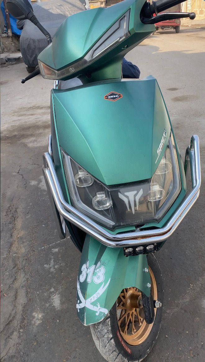 السلام عليكم دراجه شحن ماتركس 7بطاريات 🔋البطاريات جدد قبل كم يوم اوراقه كامله مأخذه ب1500
عقل رياضي
ملف2000
البارحه شديته 
ملف البارحه شديته 
الدراجه كامله بمعنى الكلمه كلشي شغال بيه 
سماعه بيه
مجبزه ومرتبه 
فقط فقط فقط بيم مسحوك وأبو الترونه يشتغله لان ما عندي مجال وملتهي بل دوام 
السعر 650 بيه مجال بسيط 
مكاني بغداد الامين الثانيه شارع المركز 
للاستفسار ***********فقط واتساب تدعيلي إذا تاخذه
