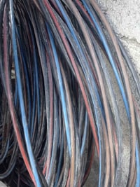 عدي ضفيره اربع خطوط للبيع  صناعه تركيه 120 متر المتر ع 2500 ألفين ونص ...